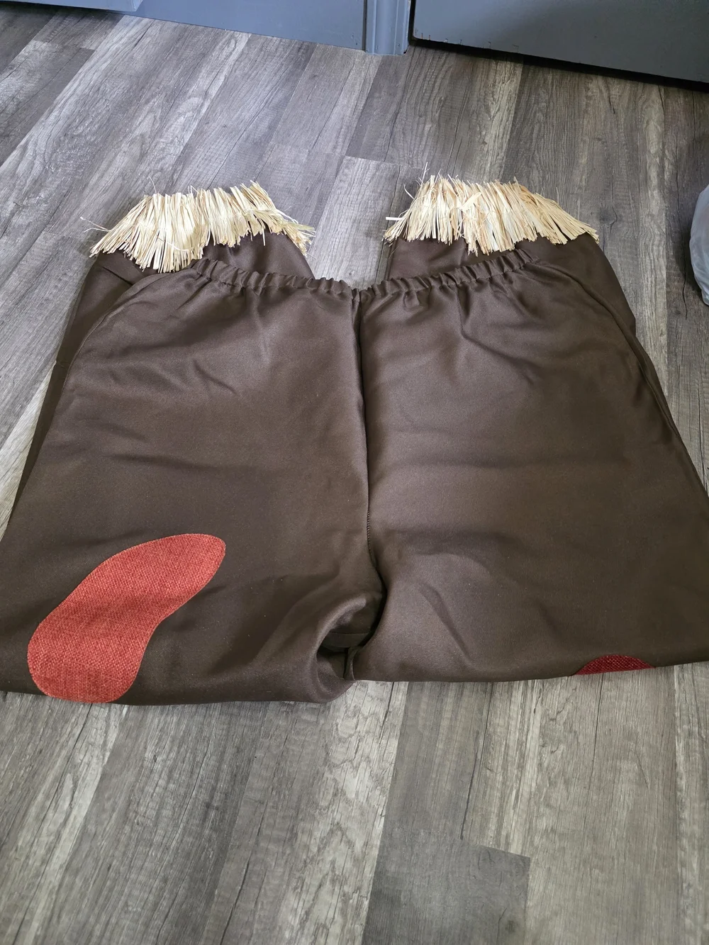 The Wizard of Oz Scarecrow Mens Costume - Black/Brown - Picture 5 of 6